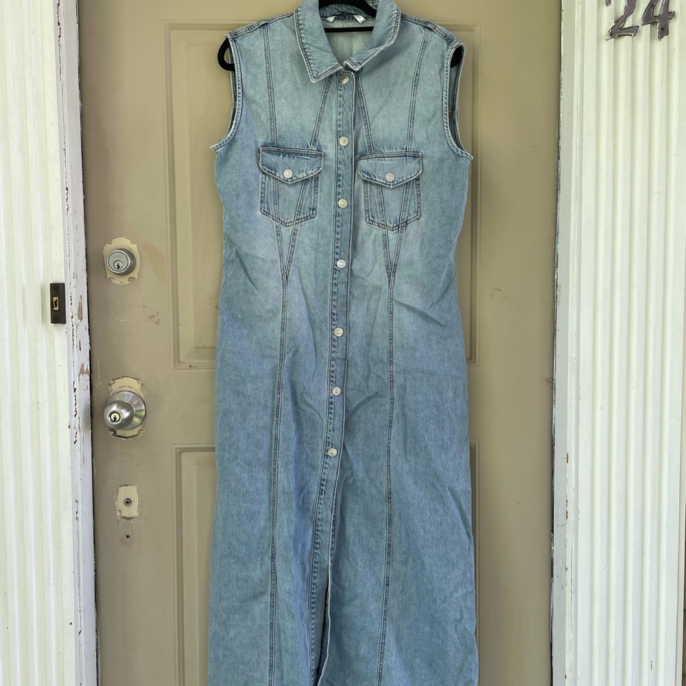 Zara Sleeveless Long Button-Down Denim Midi Dress